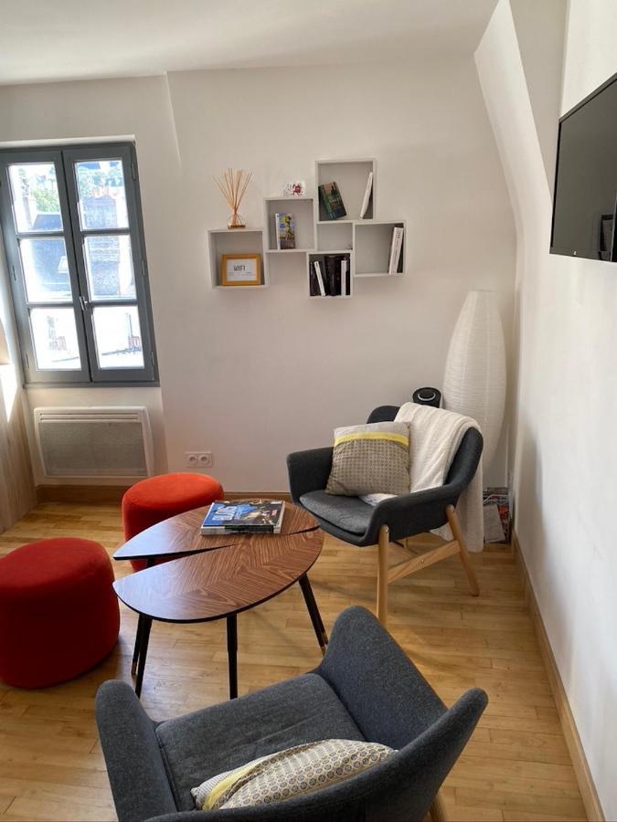 Un Petit Nid Sous Les Toits Apartment Blois Exterior photo